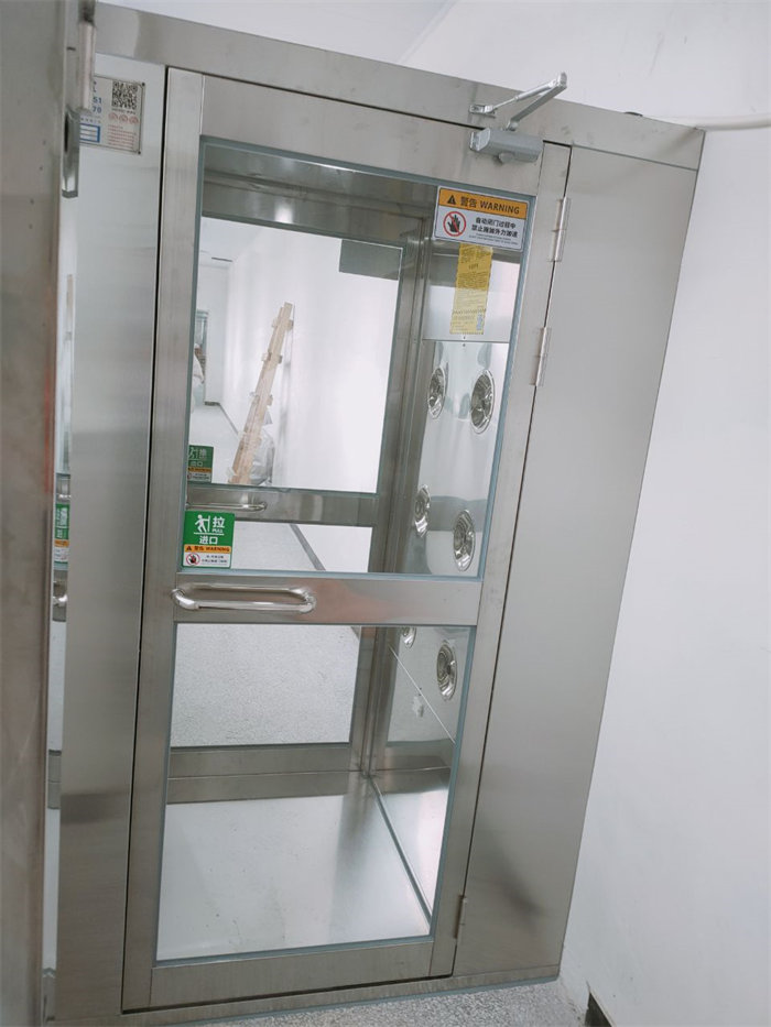 菏泽富宇生物科技有限公司安装风淋室